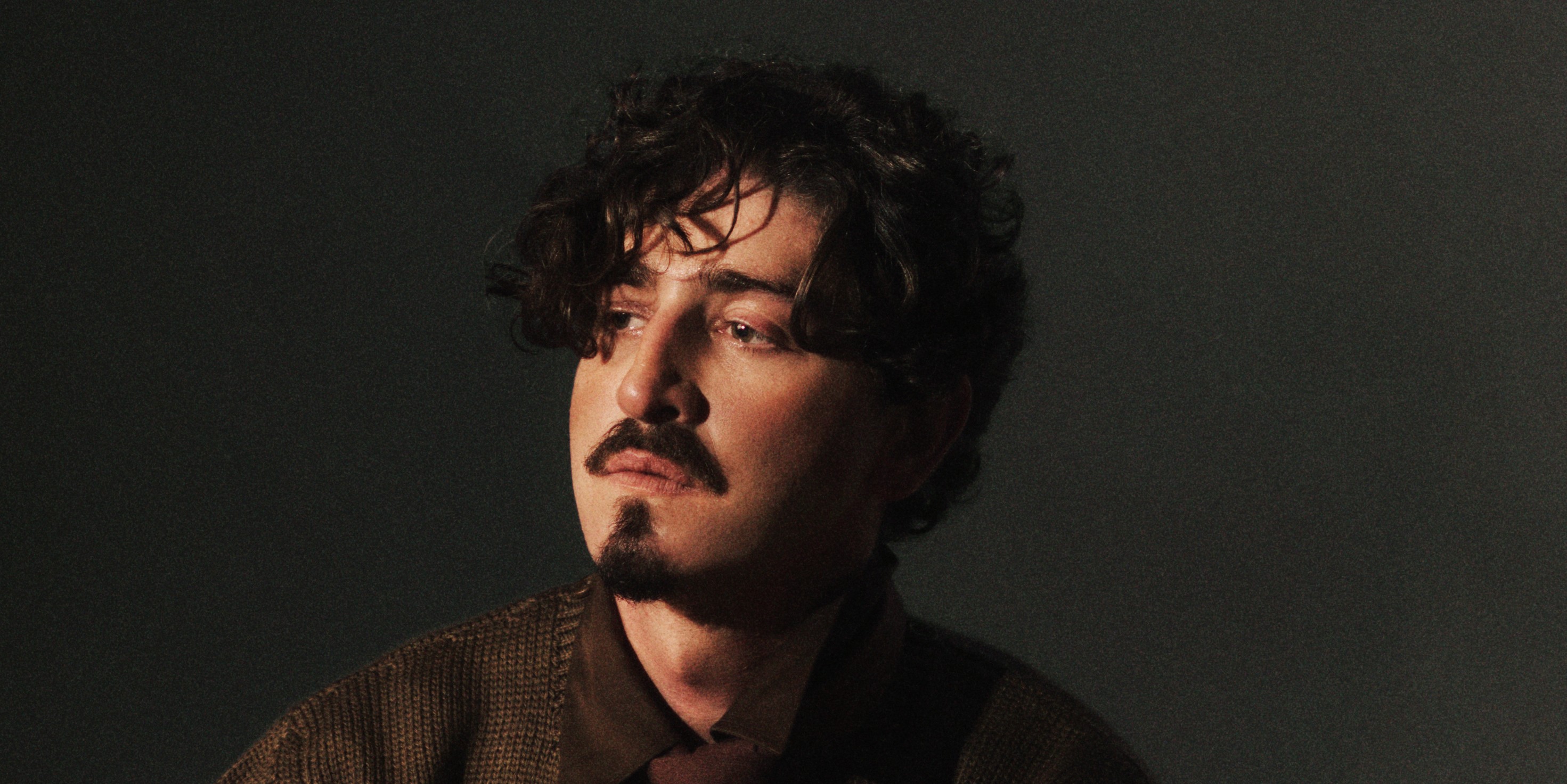 Johnny Massaro participa do Festival do Rio como ator e diretor